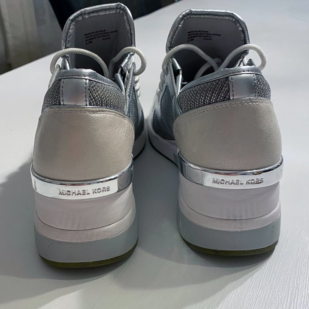 Michael Kors Liv Trainer Women's White Silver Glitter Mesh Leather Sneaker 8.5 M - Picture 5 of 8